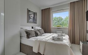 Awiator Seaside By Downtown Apartments